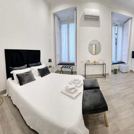 Maison Marinella Boutique Room Napoli Esterno foto