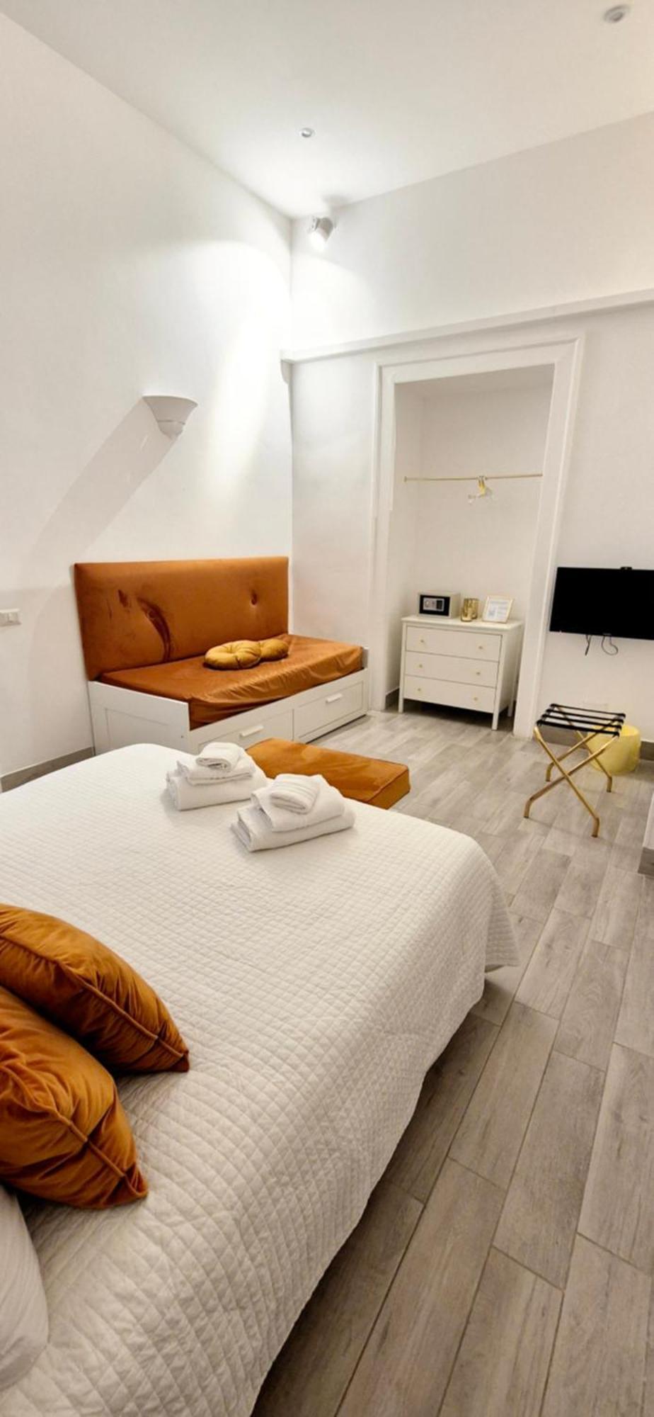Maison Marinella Boutique Room Napoli Esterno foto