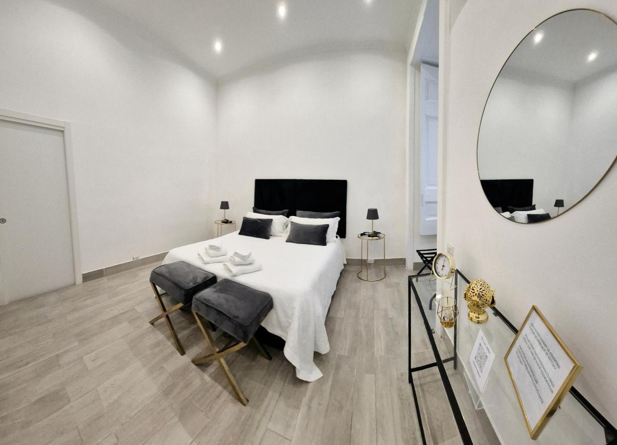 Maison Marinella Boutique Room Napoli Esterno foto